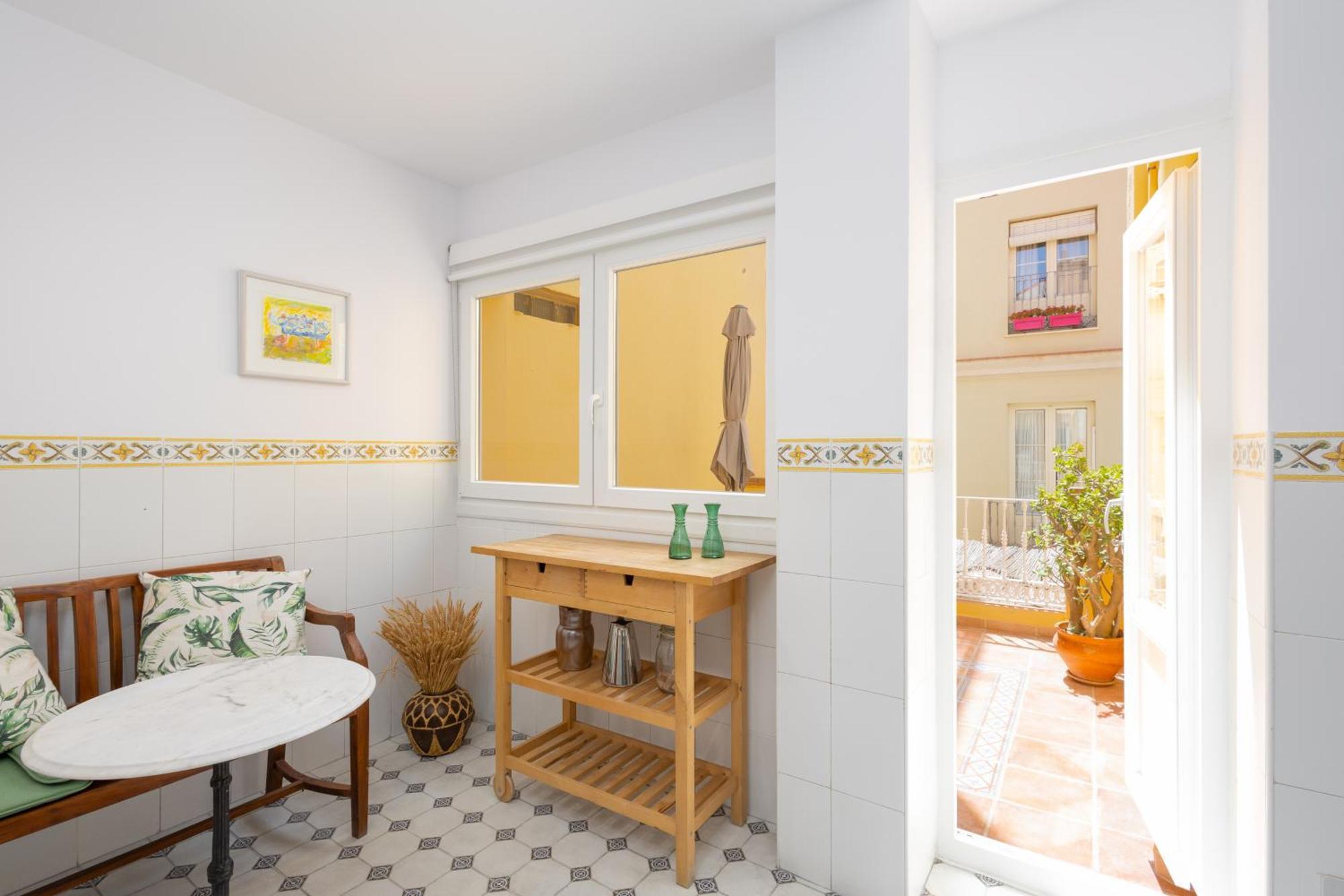 C92 - Rustic Two Bedrooms With Terrace