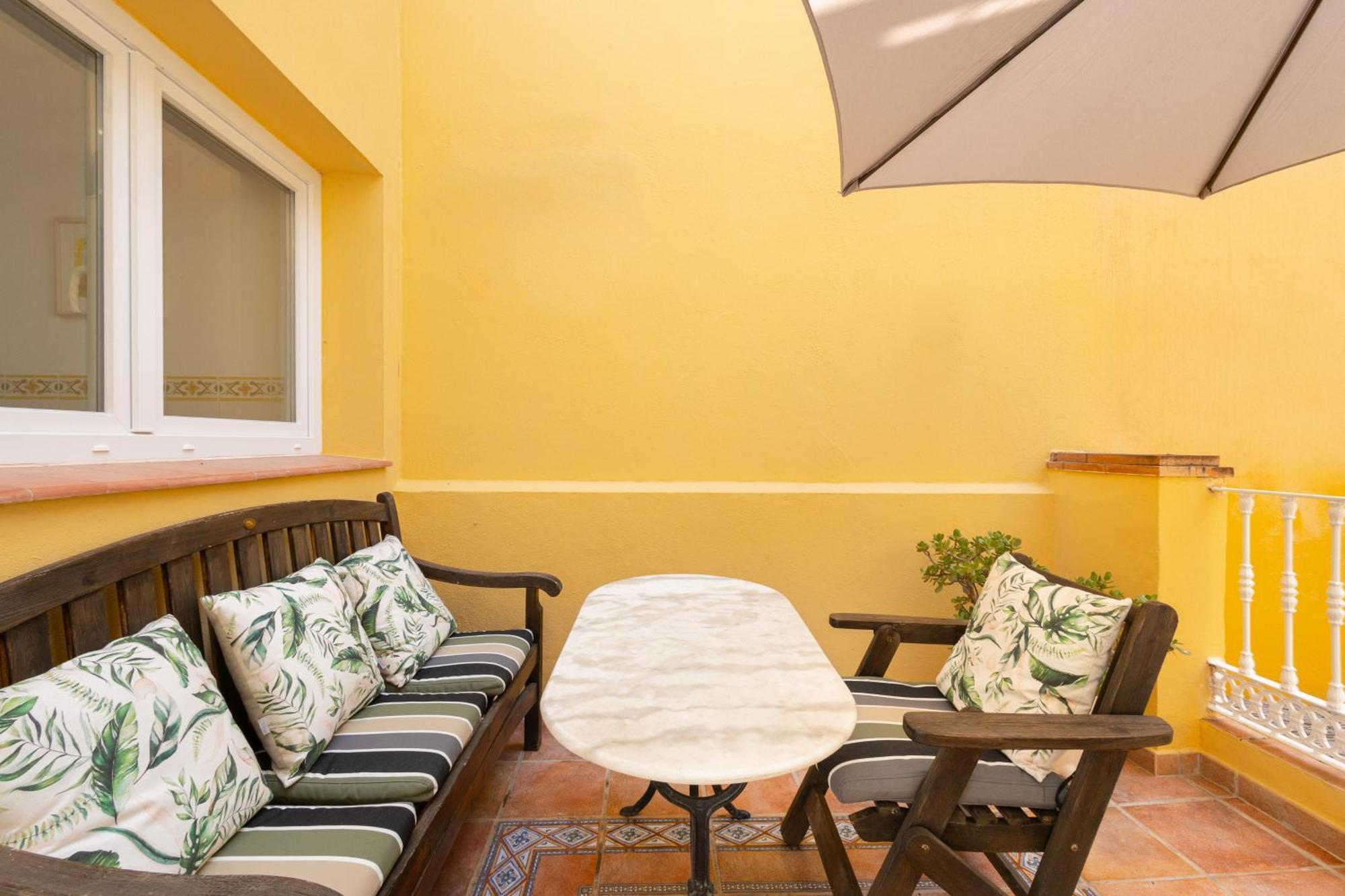 C92 - Rustic Two Bedrooms With Terrace *