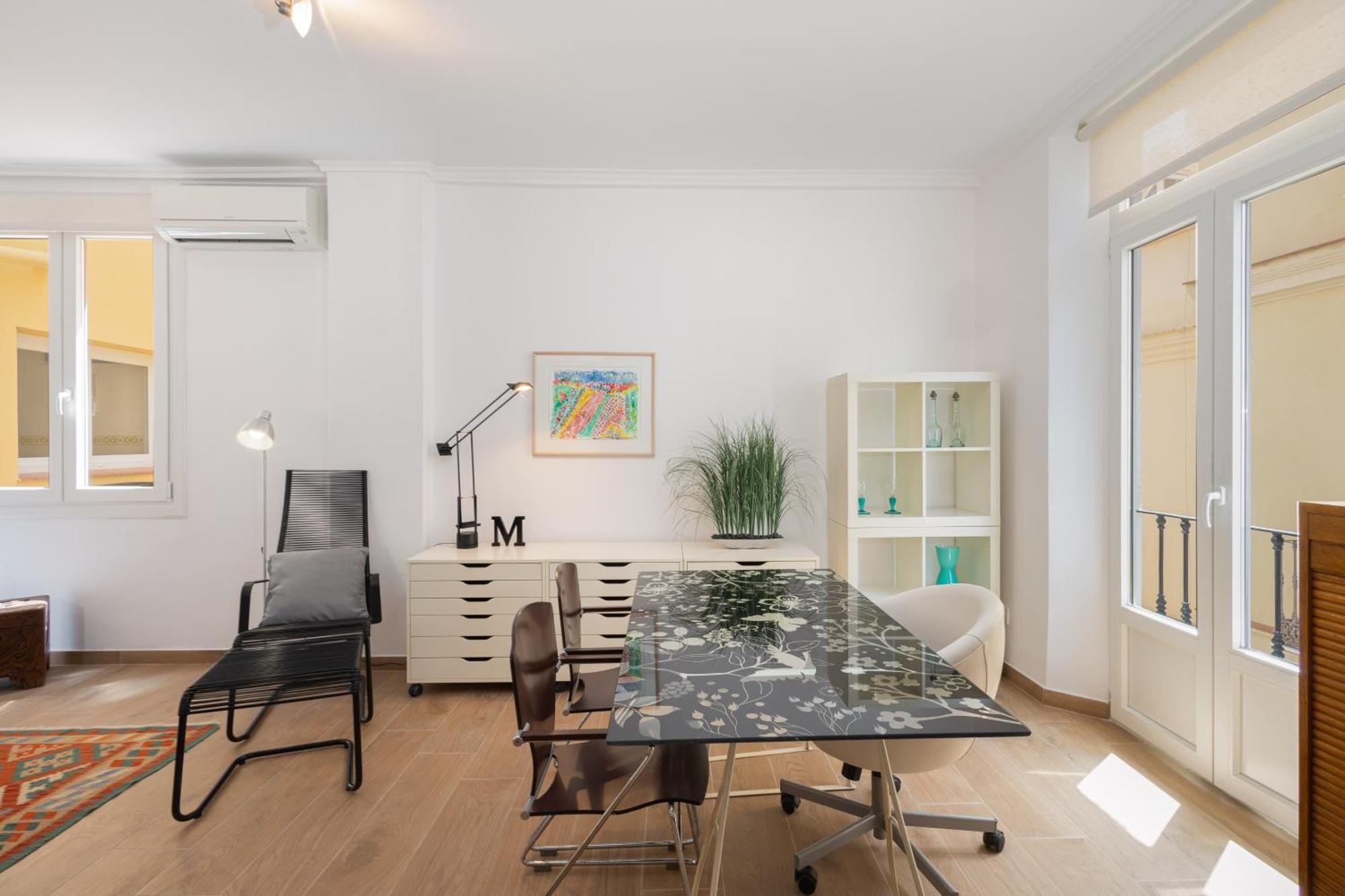 C92 - Rustic Two Bedrooms With Terrace Apartment *